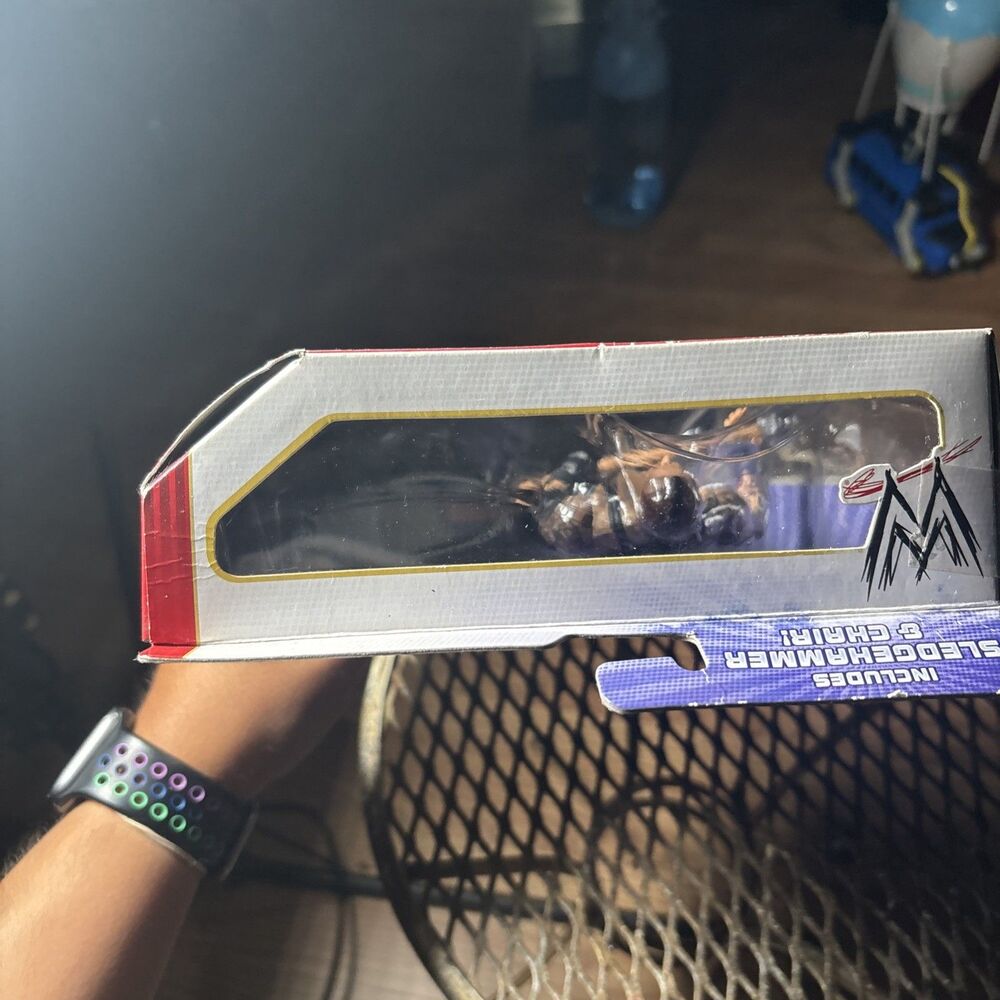 WWE Mattel Elite Toys R Us Exclusive 20-0 The Undertaker - Picture 8 of 8